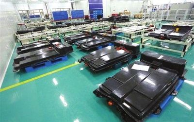 補(bǔ)貼退坡、原材料價格波動 動力電池企業(yè)年中報冷熱不均