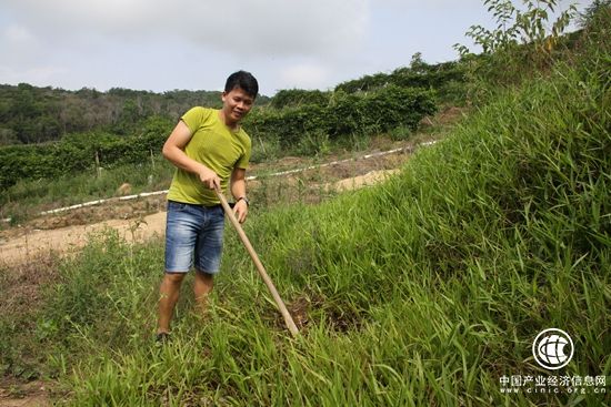 IT工程師跨界創(chuàng)業(yè)當(dāng)農(nóng)民，從零開始考取農(nóng)業(yè)博士