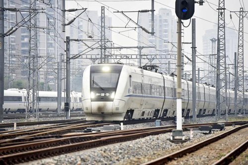 全國鐵路6月15日實行新的列車運行圖