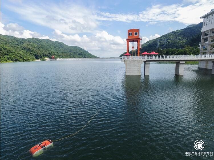 南方電網(wǎng)首個水下機(jī)器人項(xiàng)目完成驗(yàn)收