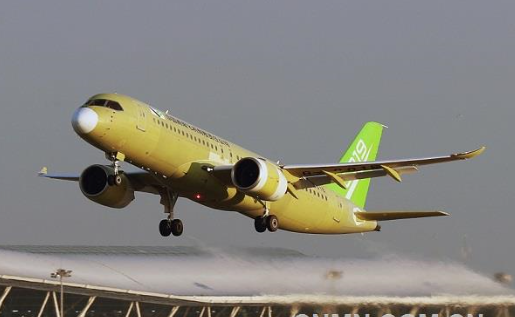 C919大型客機第4架試飛機順利完成首次飛行試驗