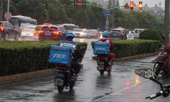 觸目驚心！上海每2.5天就有1名外賣員傷亡 全行業(yè)每3人就有1個受傷