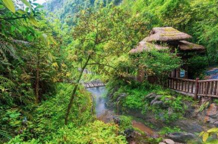 年輕人旅游出行傾心小眾秘境 安全紅線要重視