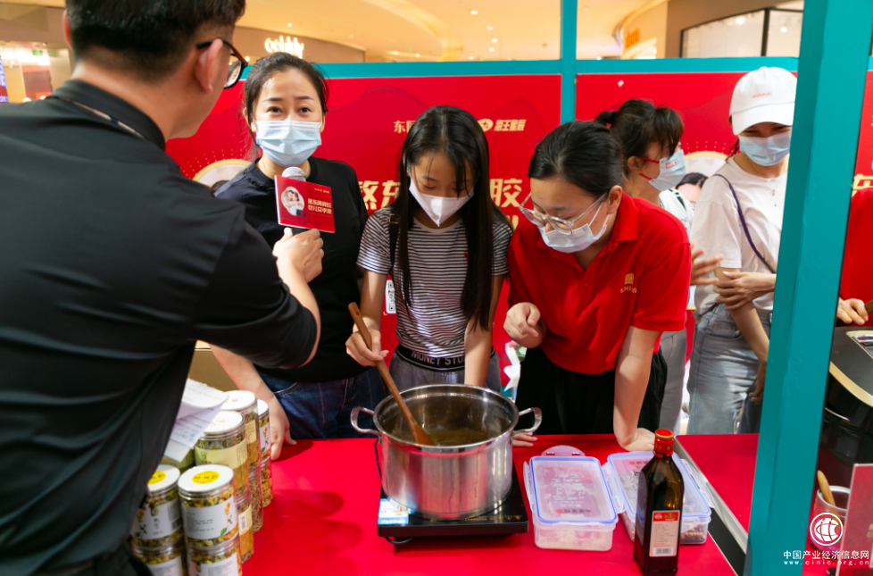  情暖五月 “膠”美無(wú)限 熬東阿阿膠 盡兒女孝心母親節(jié)活動(dòng)深圳站啟動(dòng)