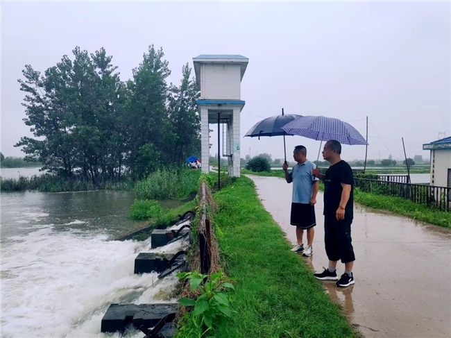 湖北漢川：風雨同舟 聞“汛”而動